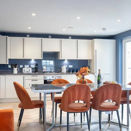 Elliot Oliver - Luxury Three Bedroom Town Centre Apartment With Parking Cheltenham Extérieur photo
