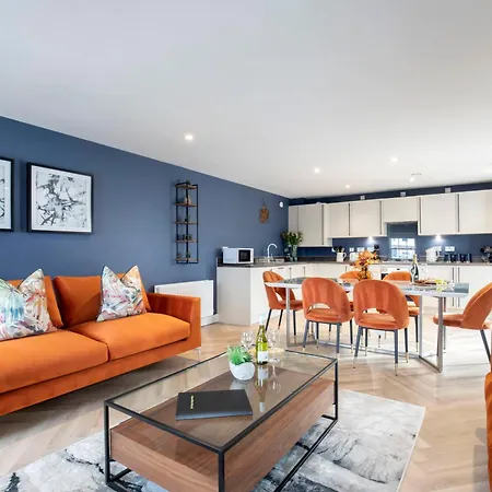 Elliot Oliver - Luxury Three Bedroom Town Centre Apartment With Parking Cheltenham Extérieur photo