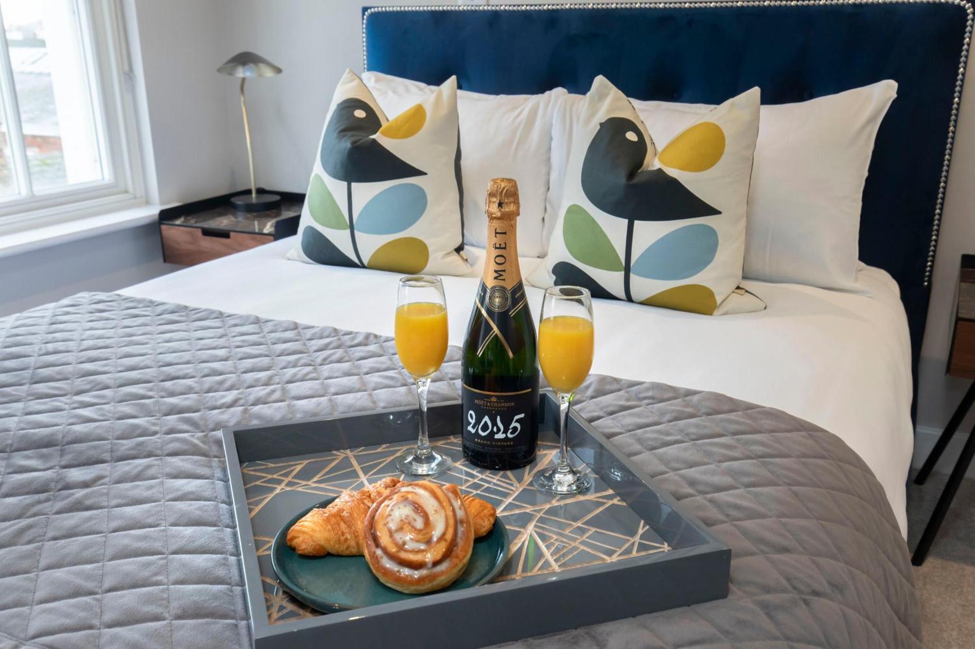 Apartamento Elliot Oliver - Luxury Three Bedroom Town Centre With Parking